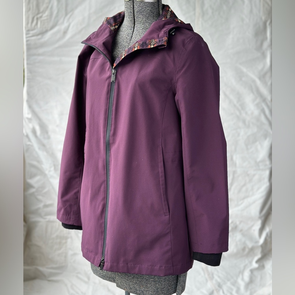 Pendleton Women's Deep Purple raincoat